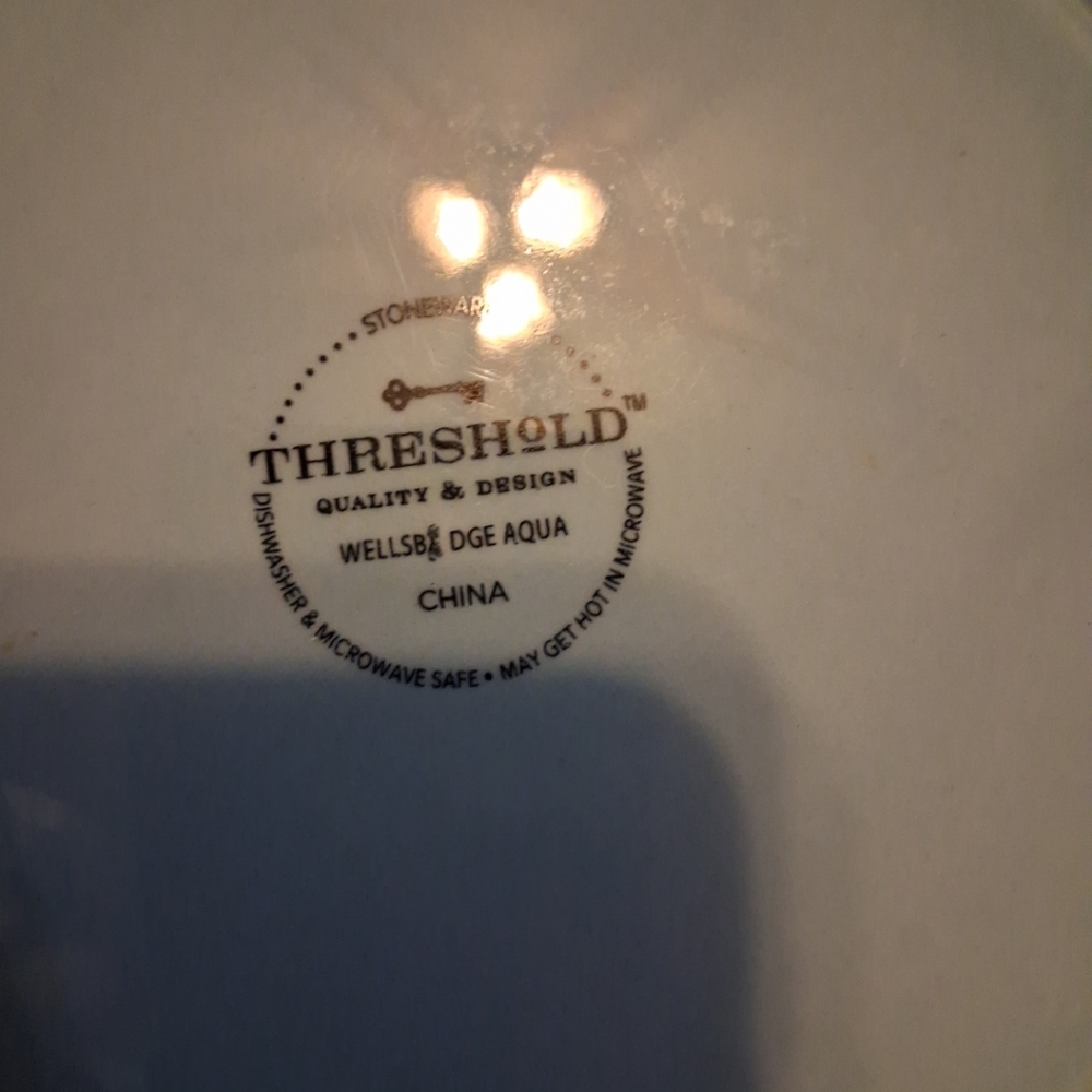 Threshold Blue Dinner Plates #2 WELLSBRIDGE Aqua 10 1/2" Scalloped - Picture 2 of 3